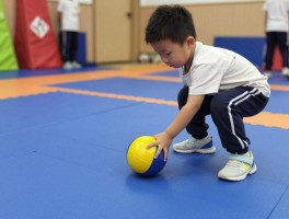 羊角球是圆形吗为什么,适合什么年龄,感统训练作用,怎么玩