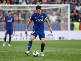 莱万特点球技术解析,如何做到高命中率,停顿罚球是否违规,心理素质如何培养