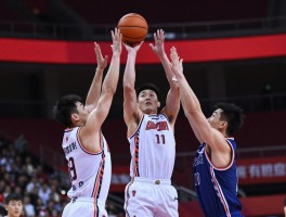 篮球什么是包球技术犯规,持球时哪些动作算技术犯规,夹住球不放犯规吗