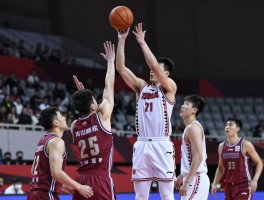 湖北队中锋身高优势分析，如何发挥内线潜力，高大中锋战术价值有哪些