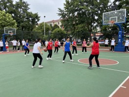 篮球场打架洛阳丨广场舞大妈与篮球青年争抢场地,公共体育空间如何管理,球场冲突如何解决