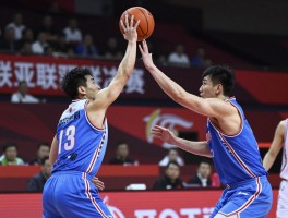 篮球规则犯规打手，什么是打手犯规，如何正确判罚，罚球几次，与非法用手区别