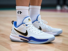 扣篮篮球鞋选购指南，如何选择缓震篮球鞋，高帮好还是低帮好，耐克李宁哪个适合扣篮？