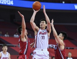 上海久事中锋丨王哲林腰伤情况如何,中锋战术地位如何变化,新赛季外援配置怎样