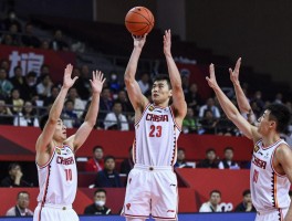 中国男篮三大中锋丨移动长城传奇,技术特点是什么,现状如何,对现役中锋有何影响