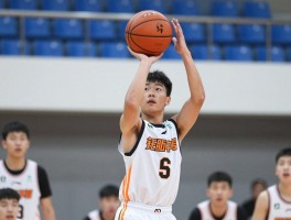 笑笑中锋战术角色是什么,如何培养青少年中锋,中锋投篮技巧