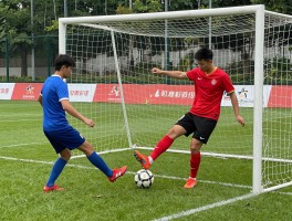 双脚点球的要领,训练方法有哪些,常见错误怎么纠正,如何提升射门精准度