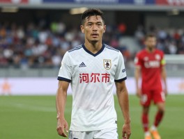 阿道球员最新动态如何,混血前锋技术特点分析,阿道在德乙表现怎样,日本前锋欧洲生涯回顾