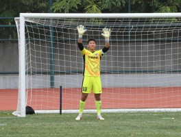 守门员越位是什么意思,守门员算防守队员吗,守门员出击时越位规则