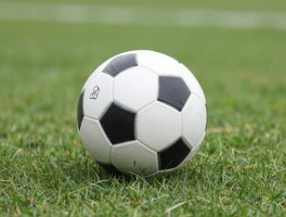 什么是倒角球，倒角球在比赛中的作用是什么，如何有效利用倒角球战术，与普通角球有何区别