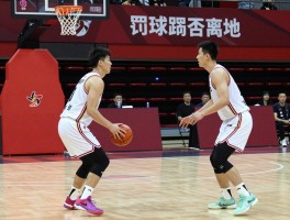 篮球罚球违例丨罚球时脚能否离地,罚球时间限制几秒,何为假动作罚球？