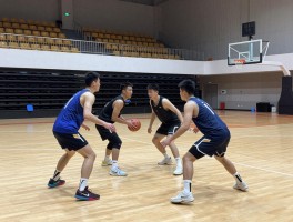 篮球全场训练,如何分配体力,五人如何配合,怎样组织快攻与防守