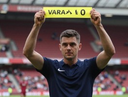 足总杯决赛漏判点球,争议判罚如何界定,VAR介入标准是什么,对比赛结果影响多大