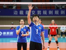 排球边裁哨子使用规则详解,何时鸣哨,判罚手势如何配合,职责权限有哪些