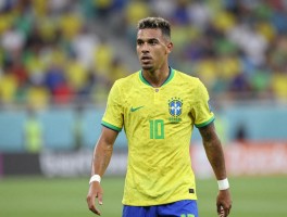 巴西球员亚瑟技术特点是什么,为什么被称为新哈维,职业生涯经历了哪些球队