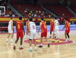 西班牙挡拆是什么意思,西班牙挡拆战术怎么跑,西班牙挡拆和普通挡拆区别