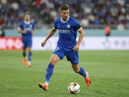 实况中锋右脚丨加点方案怎么设,位置选择如何定,球员推荐谁最佳