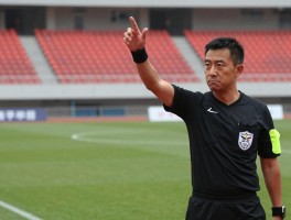 越位远端中端近端是什么意思,判罚位置如何界定,裁判手势有什么区别,怎样影响比赛走势