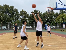 教打篮球,如何学习打篮球,篮球基础训练方法有哪些,新手如何快速上手