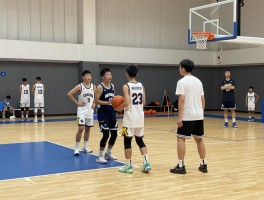 密云篮球班丨如何选择适合孩子的培训班,暑假集训营有哪些特色,专业教练怎么判断
