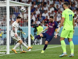 梅西踢飞皇马点球丨点球为何屡次罚失,库尔图瓦如何预判方向,球员怎样调整心态