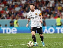 梅西苏亚雷斯配合点球,为何引发争议,经典如何复刻,规则是否允许