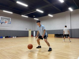 篮球练身体素质,如何提升篮球体能,篮球力量训练有哪些方法,怎样避免篮球运动损伤