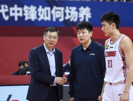 徐静雨中锋评价标准是什么,现代中锋如何培养,杨瀚森为何被他盛赞