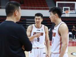 篮球花絮,球星趣事有哪些,场下互动怎么玩,搞笑瞬间如何捕捉