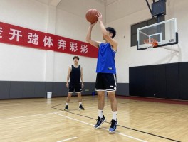 核心力量篮球,如何提升对抗稳定性,跳投命中率低怎么改善,在家怎么练核心