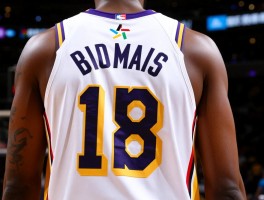 18号球衣篮球明星,哪些球员穿过,为何这个号码特别,现役有谁穿