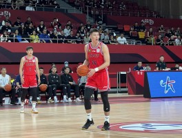 中锋上场怎么站位,中锋上场怎么跑位,中锋上场怎么训练