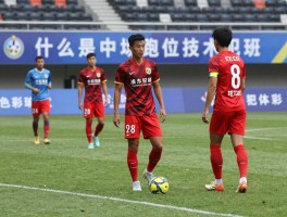 什么是中场跑位技术犯规,跑位犯规怎么判,中场移动犯规有哪些,如何避免跑位犯规