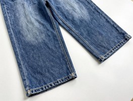 花式裁裤边,牛仔裤太长怎么剪好看,旧裤子如何改造成时尚短裤,裁裤边工具有哪些