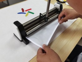 雨伞拉边小裁,伞布怎么裁剪,拉边机如何使用,三角片缝合技巧