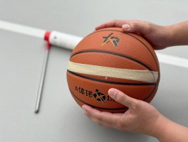 篮球清洁丨正确步骤是什么,需要什么工具,如何保养防滑,不同材质有区别吗？