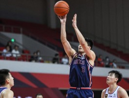 篮球三分投篮技巧,如何提高命中率,标准手势是怎样的,力量不够怎么办