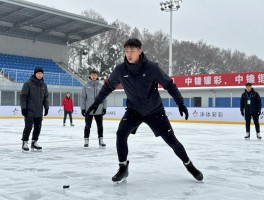中锋雪丨雪天比赛为何如此艰难,中锋如何保持竞技状态,冰雪环境中锋技术如何调整