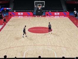 篮球场弧顶,弧顶三分线距离是多少,弧顶区域战术怎么打,和肘区有什么区别