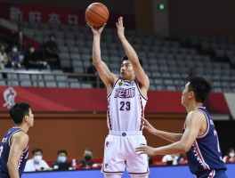 黄艺球员生涯全记录,如何从福建青训到广州龙狮,能否兑现天赋成为核心