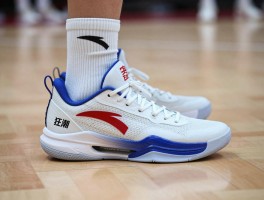 街球教授的篮球鞋为什么选择安踏,狂潮7实战怎么样,教授同款适合什么位置