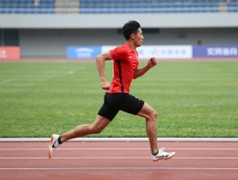 吉球员崛起之谜,全能战士如何炼成,新星爆发背后的关键因素