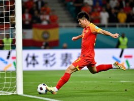 邵佳一点球,邵佳一罚失关键点球是哪场比赛,他点球技术如何,这次失误对国足有何影响