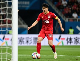 186球员有哪些优势,这个身高在场上如何发挥,适合踢什么位置