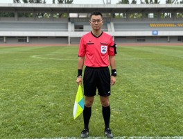 足球边裁工具进化史，巡边旗怎么用,SAOT系统如何工作,新手如何选择裁判装备