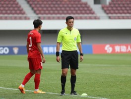 足球队进攻方有利是什么,裁判如何判罚,什么时候适用,规则怎样规定