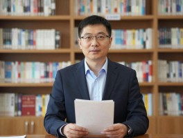 李中锋丨如何区分同名不同人,出版专家李中锋职务是什么,学术研究有何成就