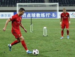 罗纳尔多罚点球教学后记,点球技巧要点有哪些,实战心理素质如何提升,训练方法如何安排