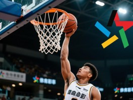 翻篮篮球：反手上篮如何提高命中率,翻篮动作要领有哪些,与正手上篮区别何在