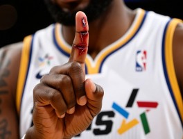 NBA球员手指变形,揭秘球星付出,如何预防保养,手指戳伤紧急处理